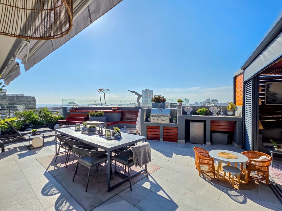 3 Bedroom Property for Sale in Sea Point Western Cape